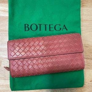 5250 Bottega Veneta Intrecciato Woven Leather Large Bifold Wallet CORAL
